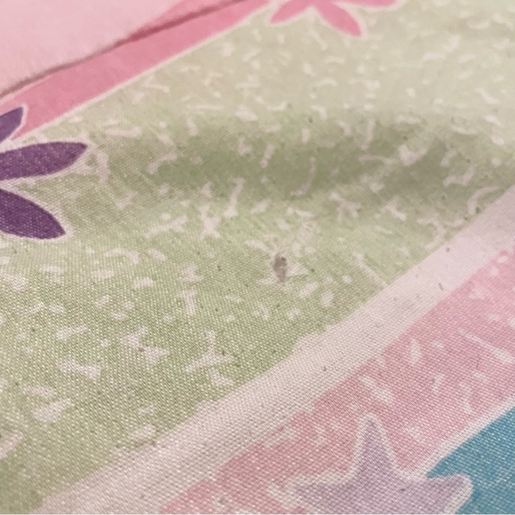 Vintage 1998 Barbie Cheer Leader Reversible Comforter - Picture 4 of 16